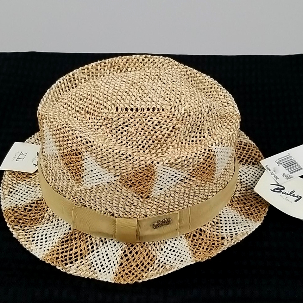 Gorgeous Fedora straw hat!